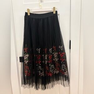 Moon Collection Black Tulle Embroidered Black Midi Size M/L